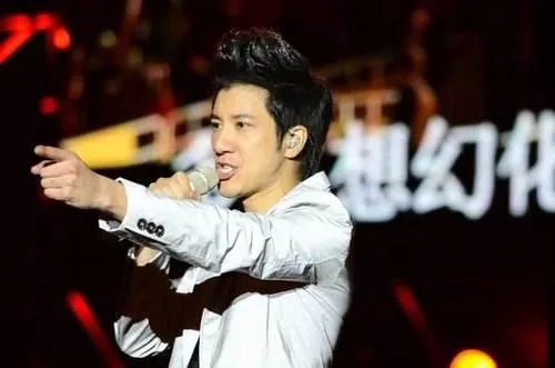 能在鸟巢连开演唱会是什么水平？