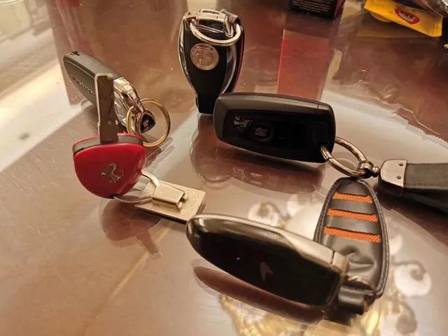 昨天“立扫把”，今天倒立上厕所？沙雕网友的脑洞有多大！