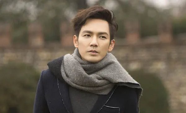 藏了15年的钟汉良妻子终于被曝光，看了照片，难怪不公开，你怎么看？