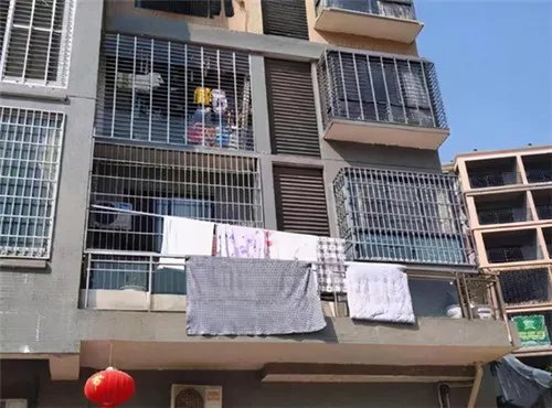 高层晾衣服如何避免被刮走