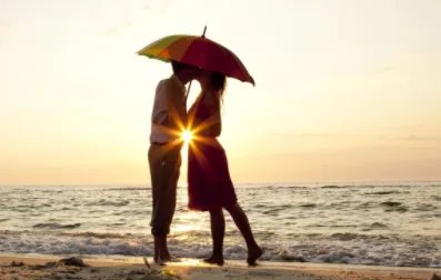 韩庚情定卢靖姗满眼都是爱,真爱的情侣有哪些细节?