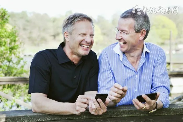 皮草什么颜色最高贵？第一种颜色真的是华丽又精致！