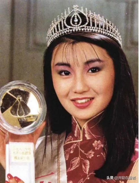 谁手机里有美女美景图片，能不能分享让大家看看？