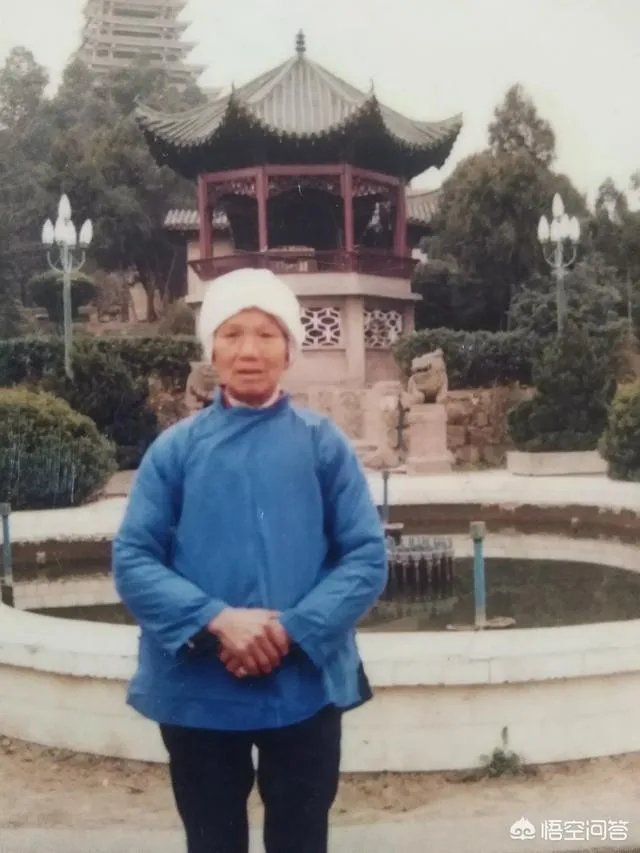 谁有自己妈妈年轻时候的照片，敢不敢晒一下？