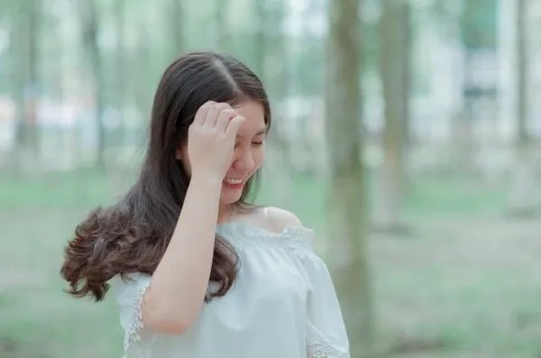 如果想你，女人会在深夜给你发出哪四种信号？