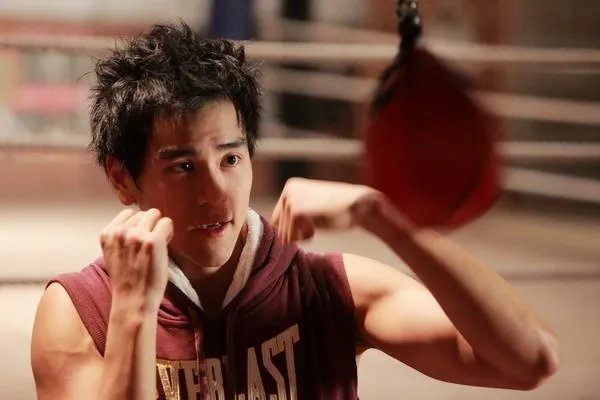 彭于晏在上海开的“小城故事”相比其他明星餐饮优势在哪？