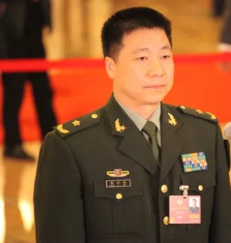 中国将在什么时候开展第三批航天员选拔？