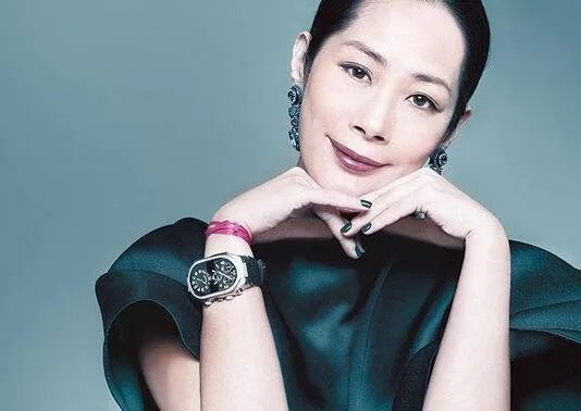 还记得港星关淑怡吗?当初跟和尚生下儿子,隐藏12年孩子后来怎么样?