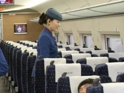 男子高铁霸座被行拘5日，高铁霸座会受到哪些处罚？