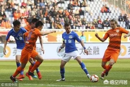 山东鲁能2:2河南建业，裁判傅明两次争议判罚导致鲁能痛失3分，如何评价？