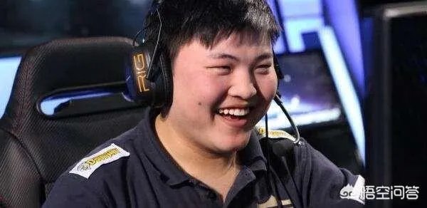 RNG仅有三人录制天天向上，蔡徐坤粉丝发放RNG宣传资料，你怎么看？