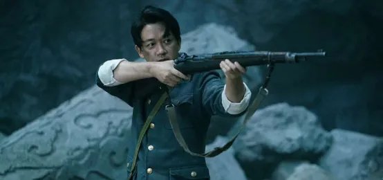 潘粤明的《鬼吹灯》系列为什么会一下子连拍了五部？