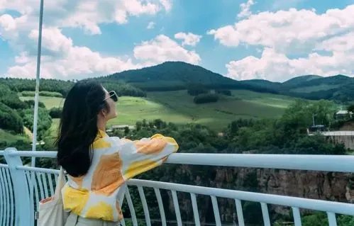 辽宁本溪一游客蹦极遇停电被倒挂半小时，这样会带来哪些风险？