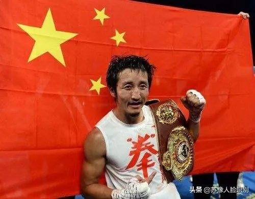 张伟丽和邹市明在各自领域的巅峰时期，谁的影响力更大？谁收入更多？