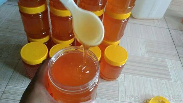 怎样辩认真假蜂蜜有知道吧？谢谢了？