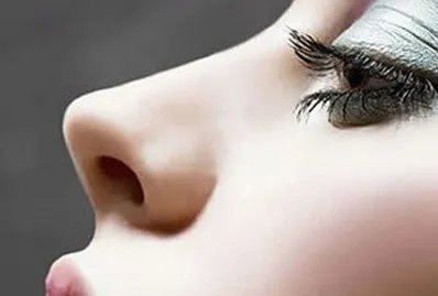 注射隆鼻后注意事项