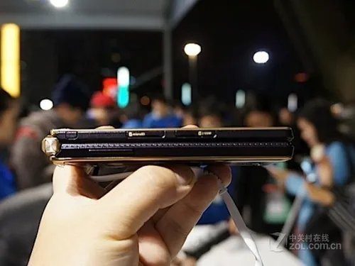 高端新机到货 三星W2015宝鸡16500元