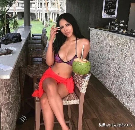 美媒爆出库兹马与前女友复合，并且坐在了斯台普斯场边，而球迷直呼太火辣，你怎么看？