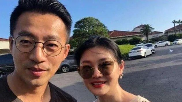 终究还是藏不住了,蔡康永逼出汪小菲和大S闪婚的原因,真相到底是什么?