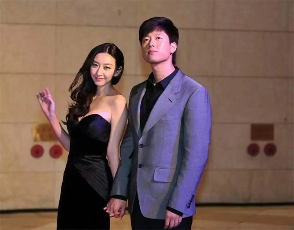 如何看待唐一菲退赛这件事？