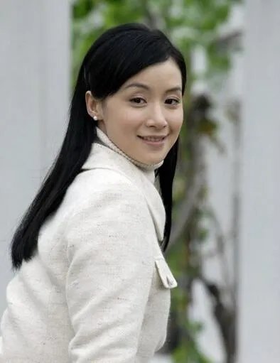 揭秘姚芊羽真实老公照片  与黄海波早期恋情曝光