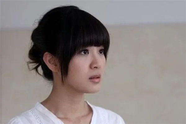 41岁洪小铃近照似少女，她是如何让自己“保有童颜”的？