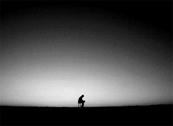 主播直播采蘑菇遇腐尸，你的人生中有什么诡异的巧合事件吗？