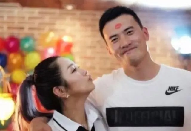超女何洁为什么离婚了