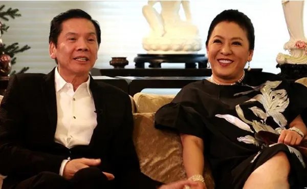 鲁豫问向华强：圈内请不动的艺人有谁？