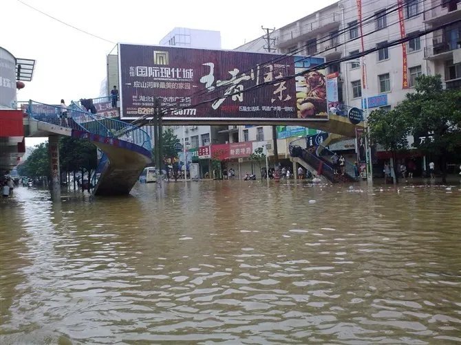 湖北强降雨已致超65万人受灾，湖北人今年有多难？