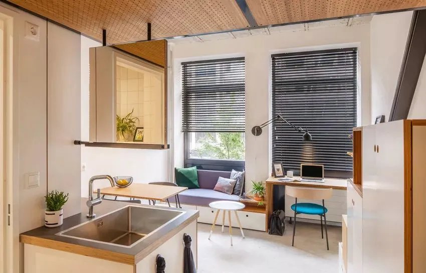 环球家居悬吊式卧室,书柜式阶梯，都是小空间好招数！