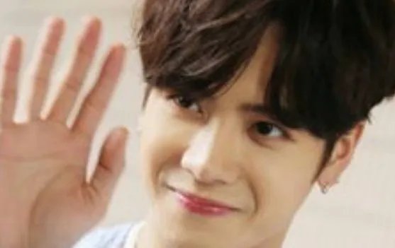 你觉得哪些明星能成为孩子们的榜样？