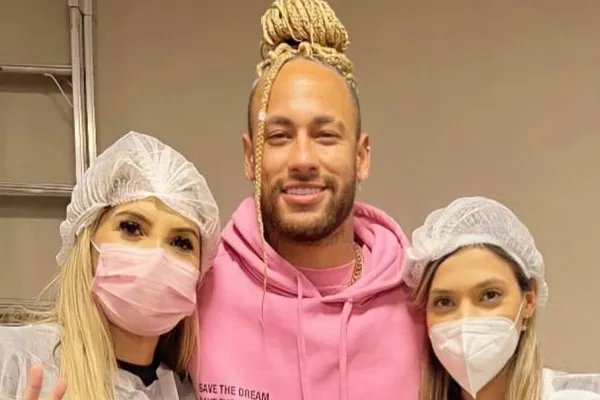 内马尔又换新发型，网友吐槽像顶个蘑菇云，你对他最初的印象是什么？