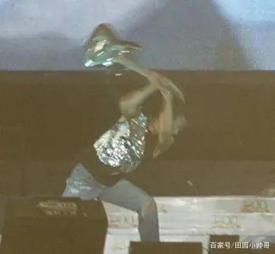 7年前，陈坤为什么用耳机怒砸谢霆锋？