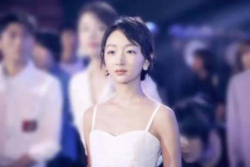 大家觉得马思纯和周冬雨谁的潜力更大？