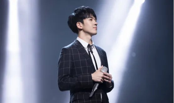 仝卓学历被撤销，继父被撤职，仝卓是如何将一手好牌打的稀巴烂的？