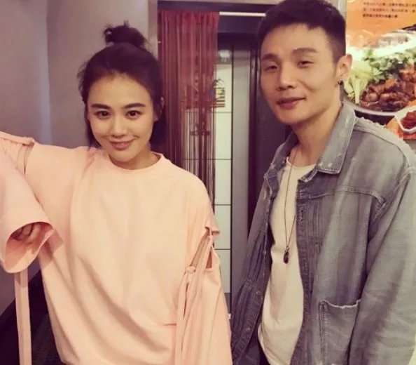 马思纯和李荣浩是什么关系啊？