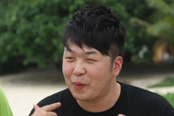 男生圆脸适合什么发型？