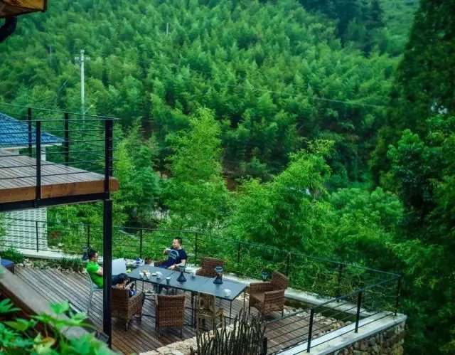 【莫干山民宿游学】探秘裸心堡等8大网红民宿的经营之道，学习7位行业大咖的民宿“真经”