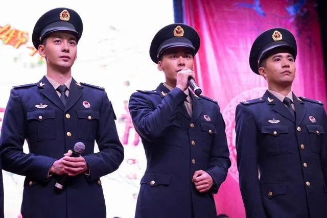 为什么说李易峰杨洋李沁马思纯等主演的新剧被称为中国版《太阳的后裔》？