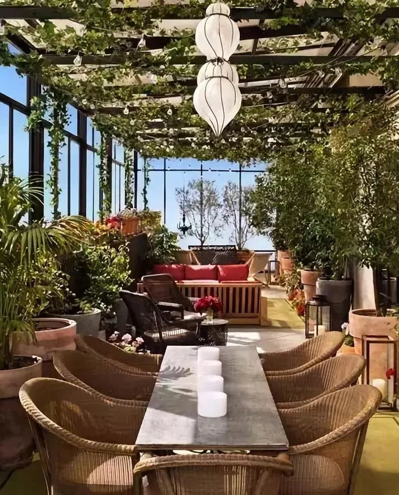 冬日里的花园阳光房，尽享暖暖的春色