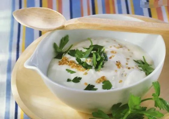 蒙牛桶装风味酸牛奶是酸奶吗