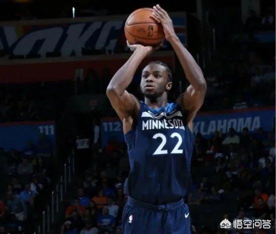 罗斯22分4助攻，拿着218万底薪，维金斯0分1助攻却拿着2500万顶薪，对此你怎么看？