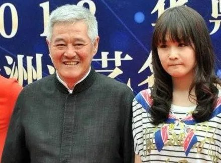 赵本山女儿球球，生活究竟有多奢侈？