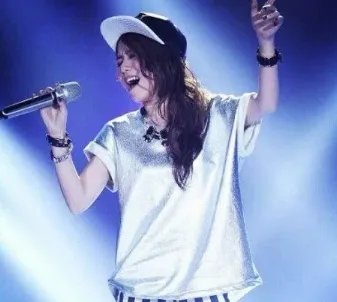 邓紫棋和蜂鸟闹掰到底是为什么？