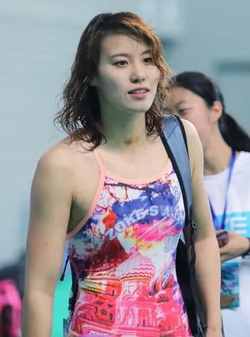 傅园慧的爆冷出局是因为综艺节目做多了自己懈怠了吗？