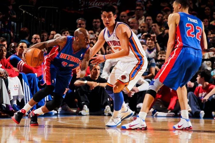 活塞115比109击败尼克斯获4连胜了吗？