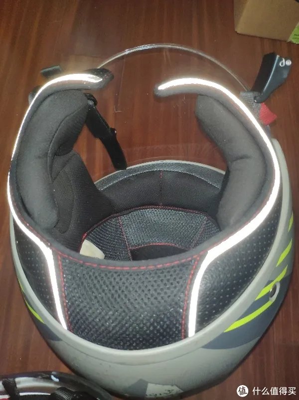 哪家头盔值得买？永恒、LS2、BEON三家对比测试