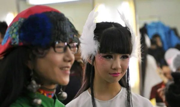 当年被杨丽萍宠爱有加的小彩旗,为何遭姨妈放弃,如今混得如何?