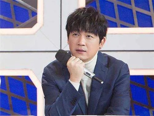 潘粤明的《鬼吹灯》系列为什么会一下子连拍了五部？